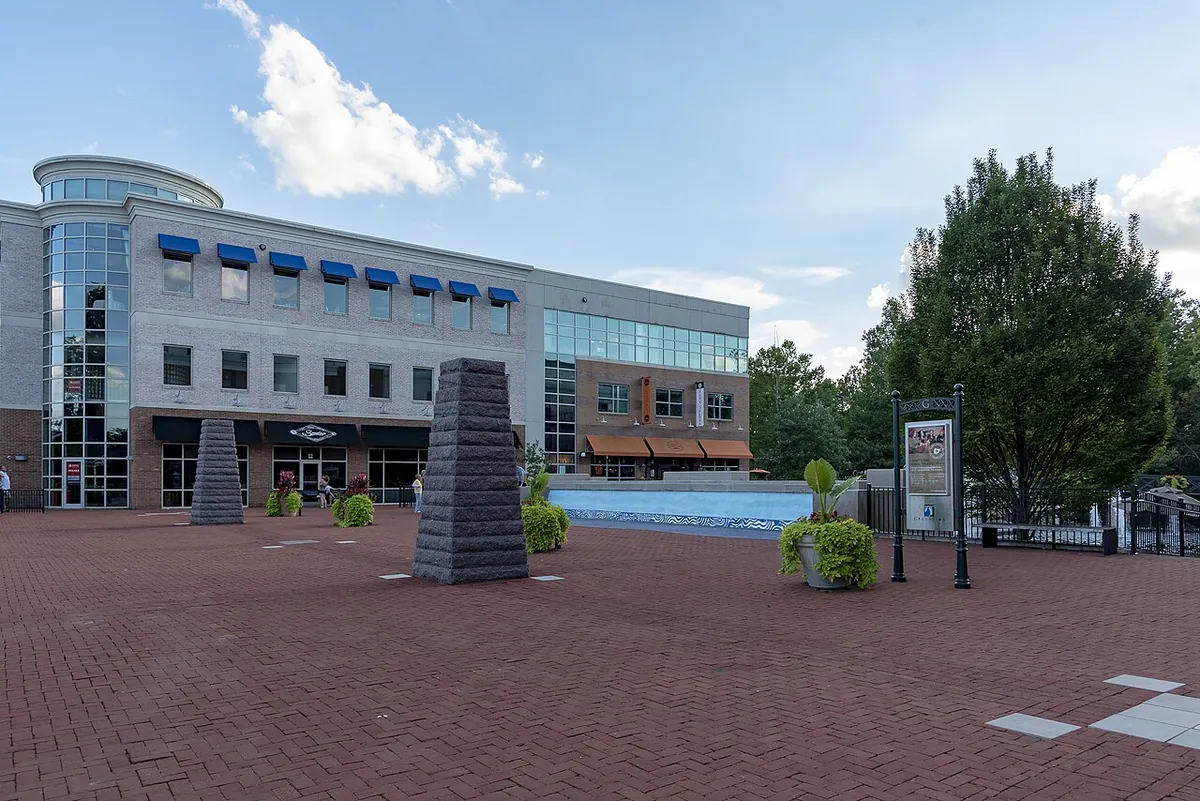 Creekside Plaza in Gahanna, Ohio